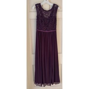 Davids Bridal Lace Top Formal Dress Gown‎ Plum Sz 4 (32" X 55" Length)